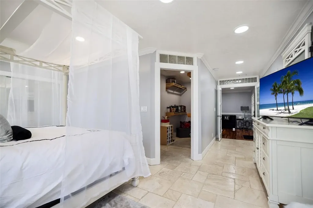 2035 28th Street S St Petersburg FL 33712