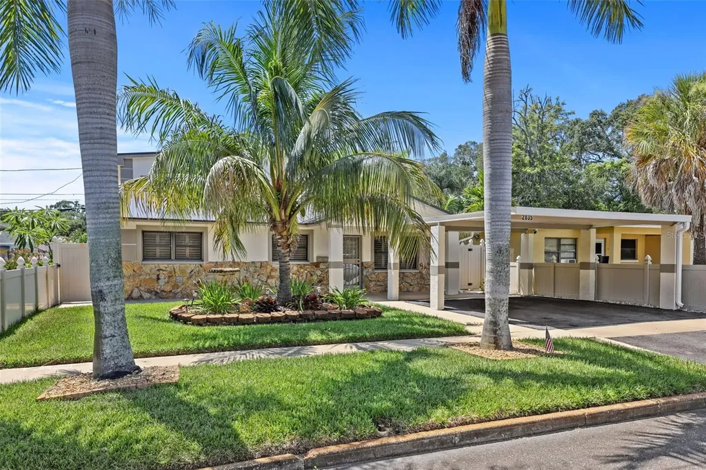 2035 28th Street S St Petersburg FL 33712