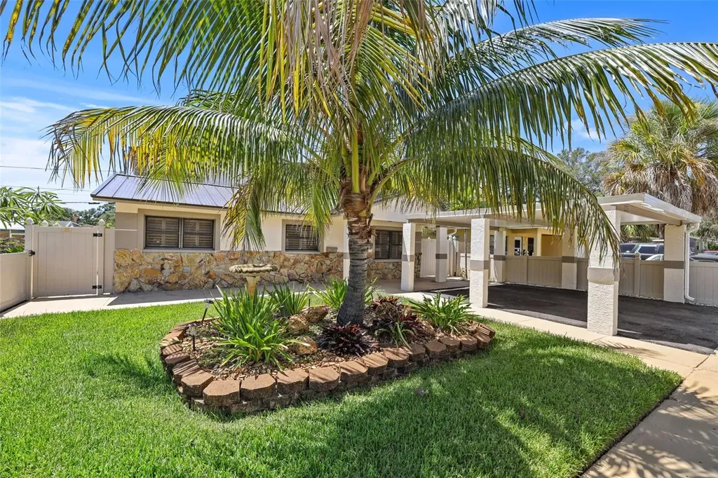 2035 28th Street S St Petersburg FL 33712