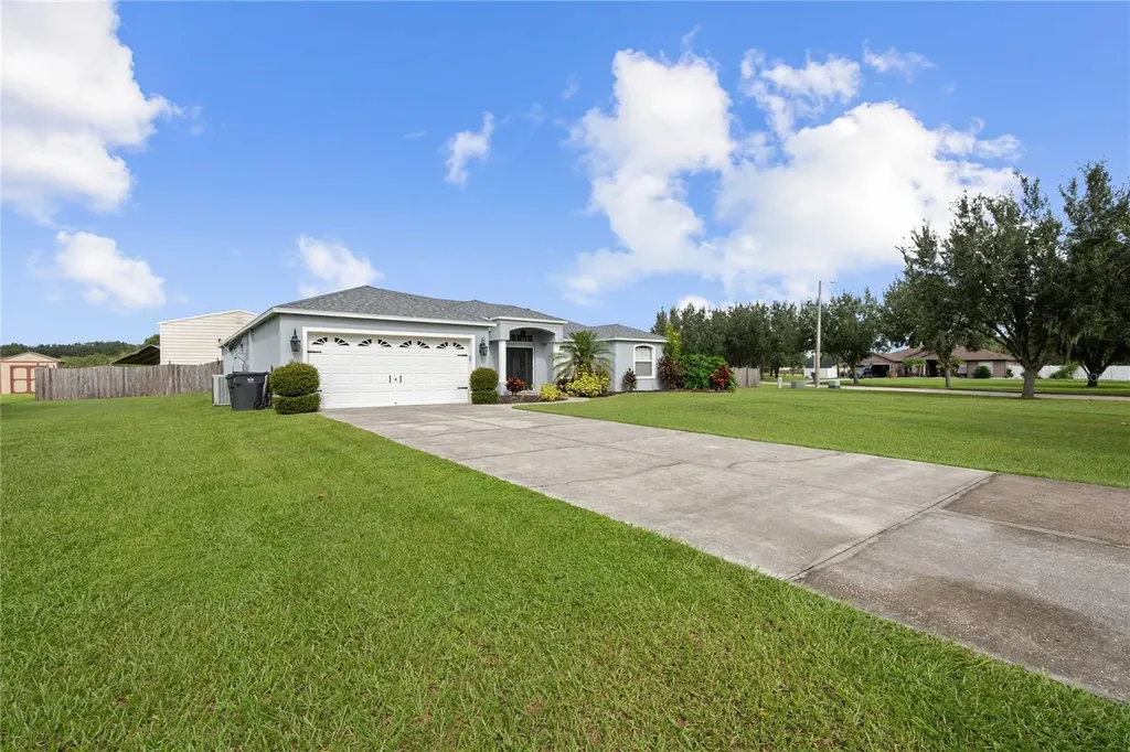 1552 Avondale Ridge Drive Plant City FL 33567