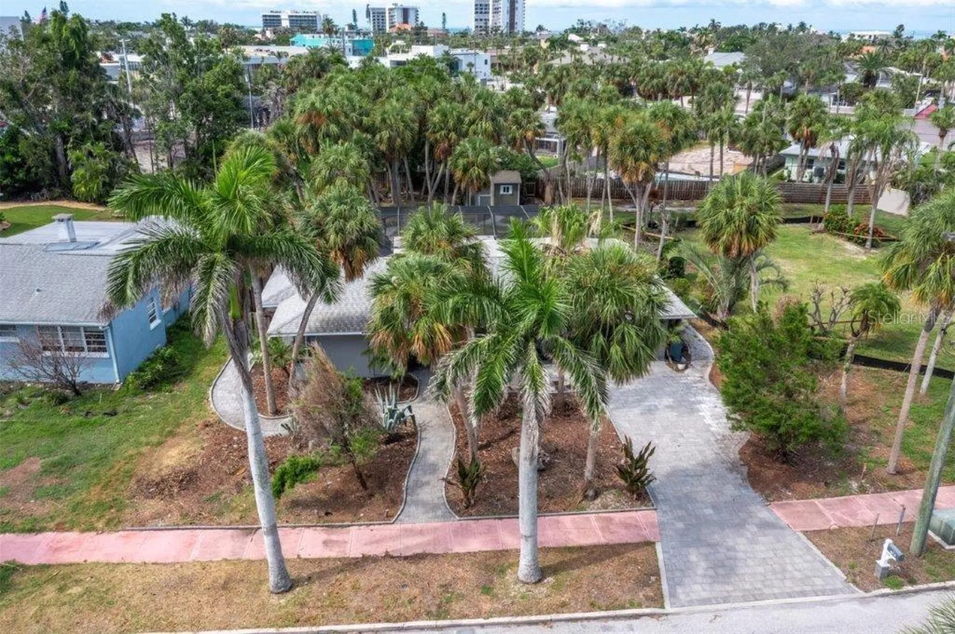 153 N Adams Drive Sarasota FL 34236