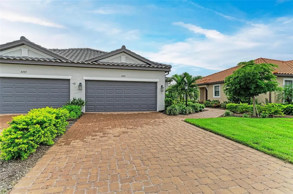 4741 Tortona Court Bradenton FL 34211