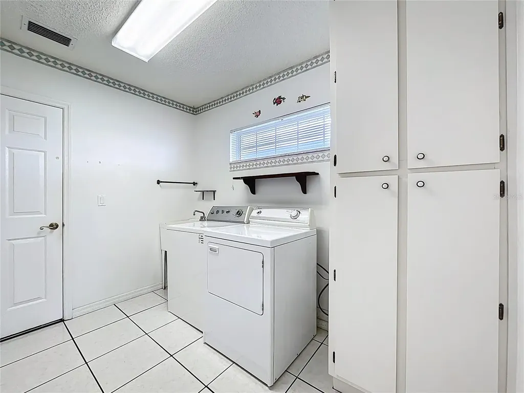 5518 Queen Victoria Drive Leesburg FL 34748