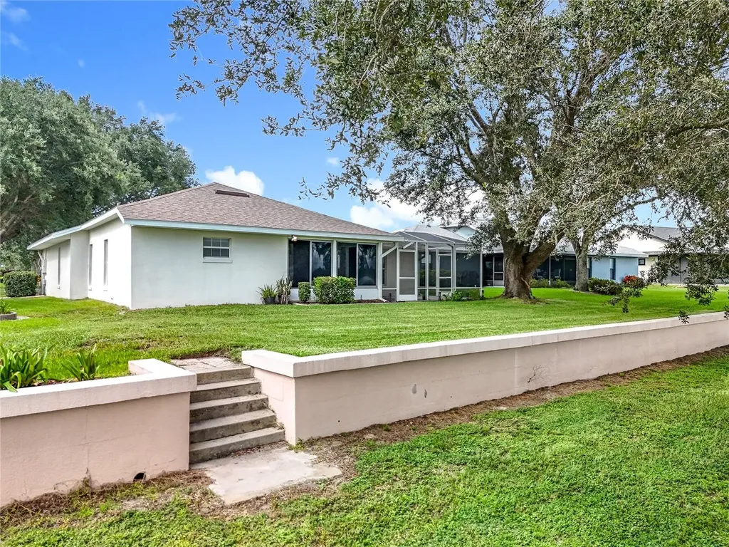 5518 Queen Victoria Drive Leesburg FL 34748