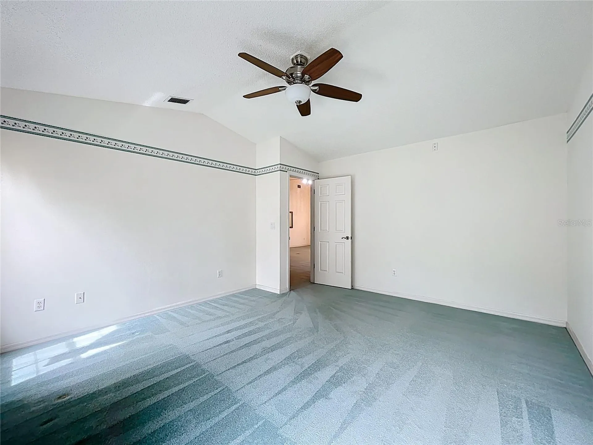 5518 Queen Victoria Drive Leesburg FL 34748