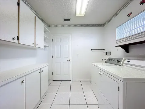 5518 Queen Victoria Drive Leesburg FL 34748