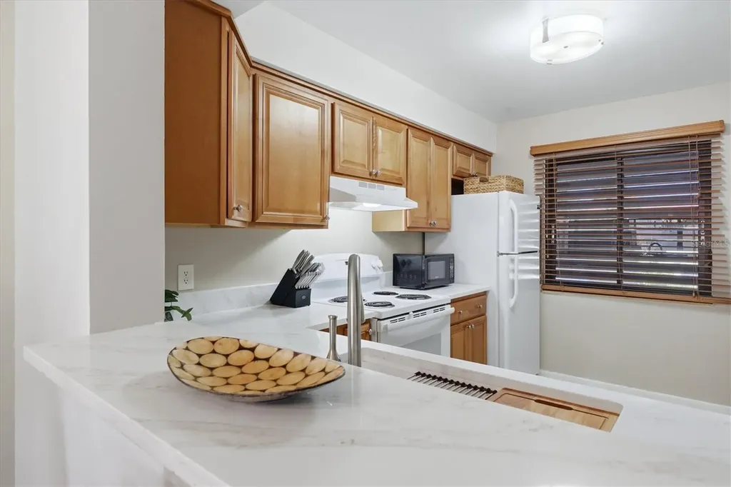 5216 Lake Village Drive Sarasota FL 34235