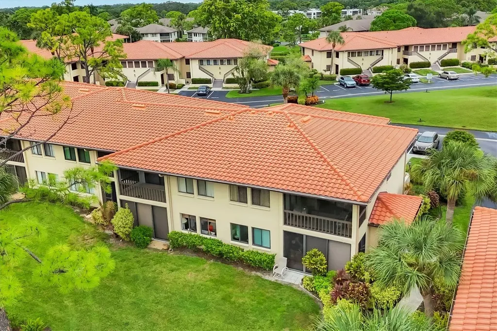 5216 Lake Village Drive Sarasota FL 34235