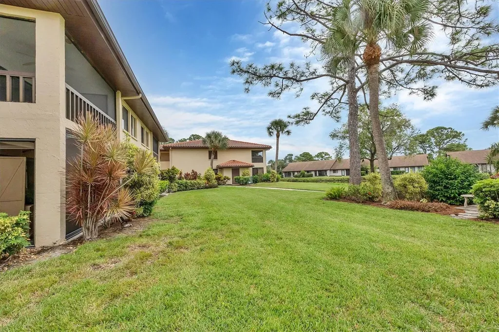 5216 Lake Village Drive Sarasota FL 34235