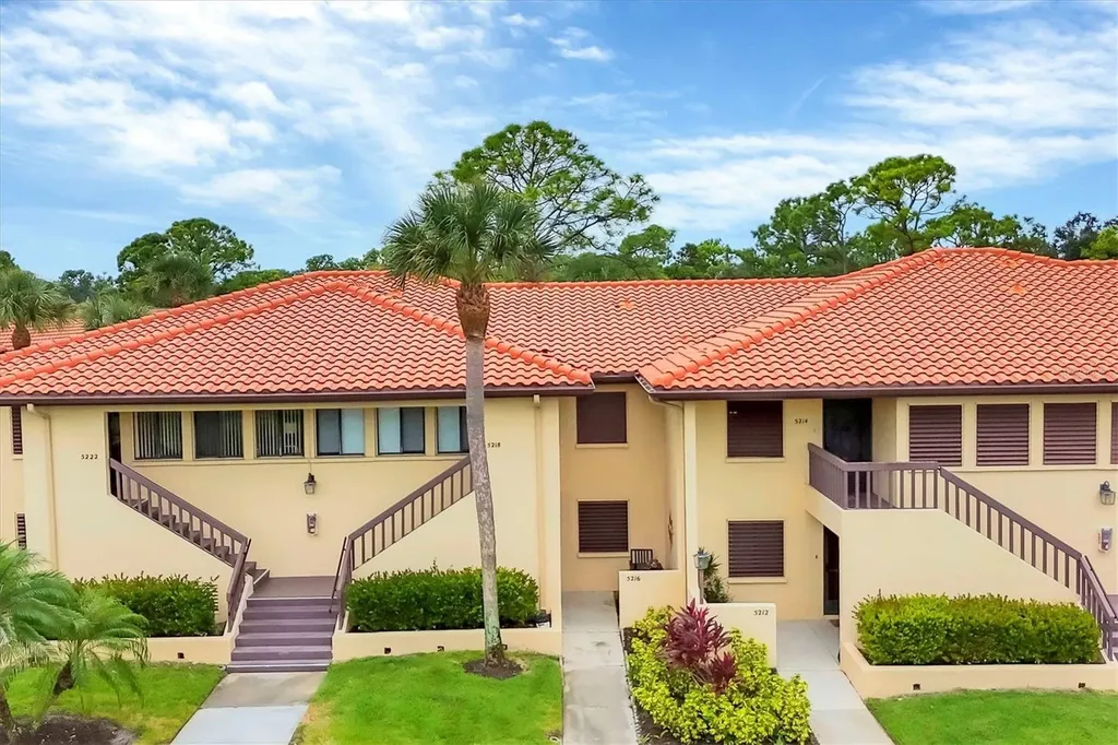 5216 Lake Village Drive Sarasota FL 34235