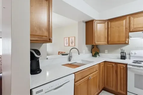 5216 Lake Village Drive Sarasota FL 34235
