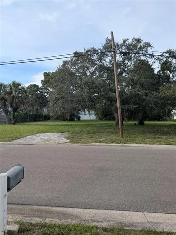 731 36th Avenue S St Petersburg FL 33705