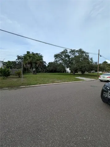731 36th Avenue S St Petersburg FL 33705