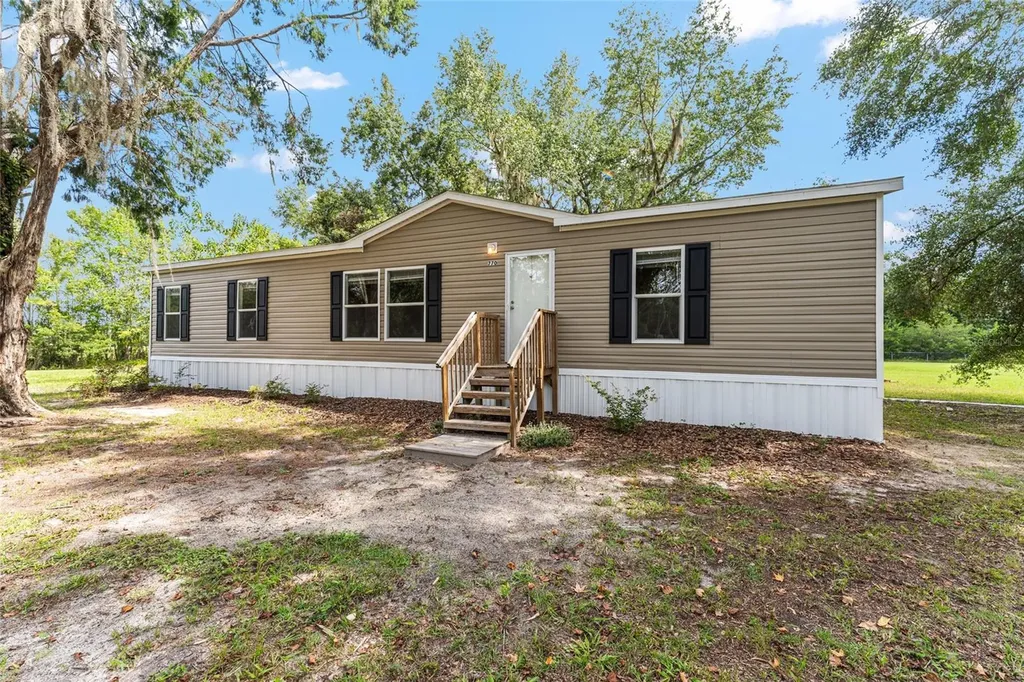 770 S County Road 21 Hawthorne FL 32640