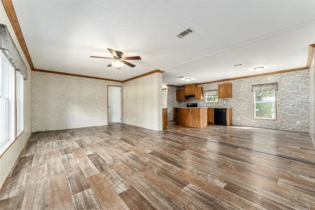 770 S County Road 21 Hawthorne FL 32640