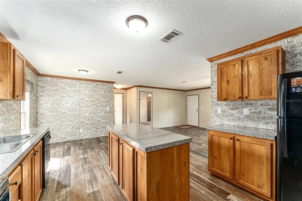 770 S County Road 21 Hawthorne FL 32640