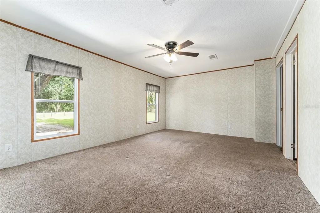 770 S County Road 21 Hawthorne FL 32640