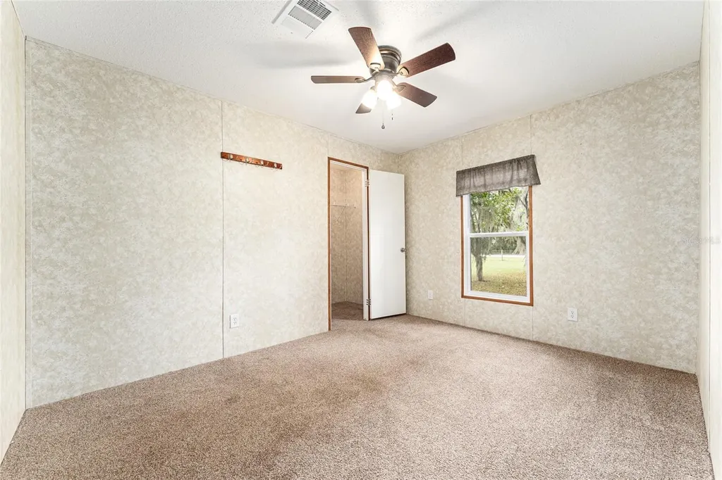 770 S County Road 21 Hawthorne FL 32640
