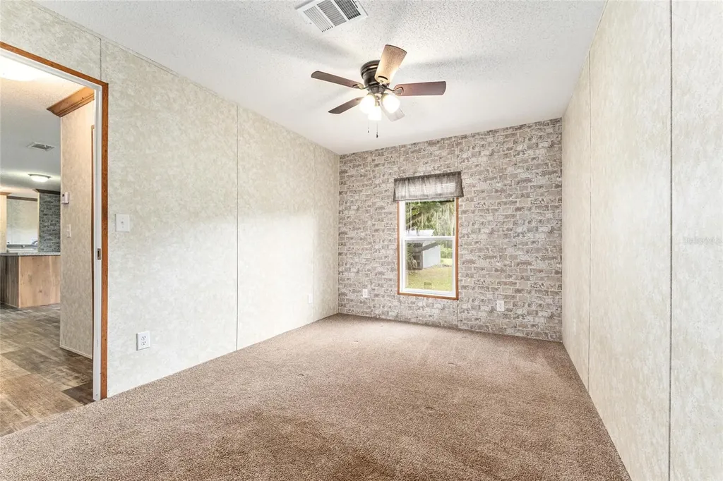770 S County Road 21 Hawthorne FL 32640