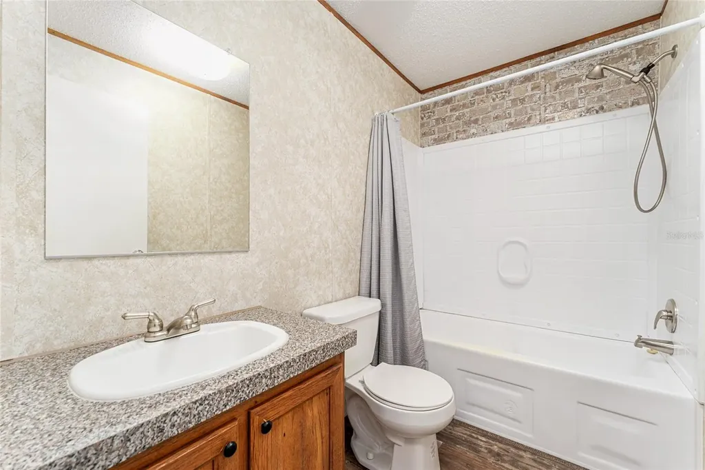 770 S County Road 21 Hawthorne FL 32640