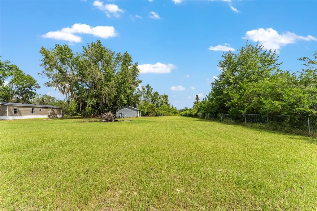770 S County Road 21 Hawthorne FL 32640