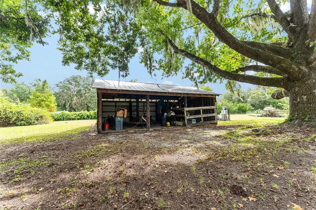 770 S County Road 21 Hawthorne FL 32640