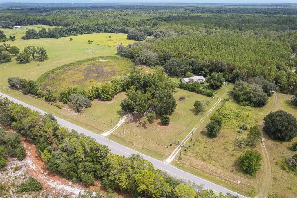 770 S County Road 21 Hawthorne FL 32640