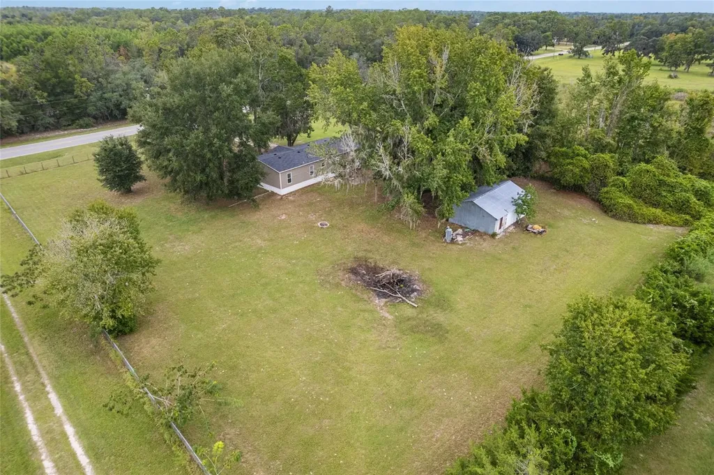 770 S County Road 21 Hawthorne FL 32640