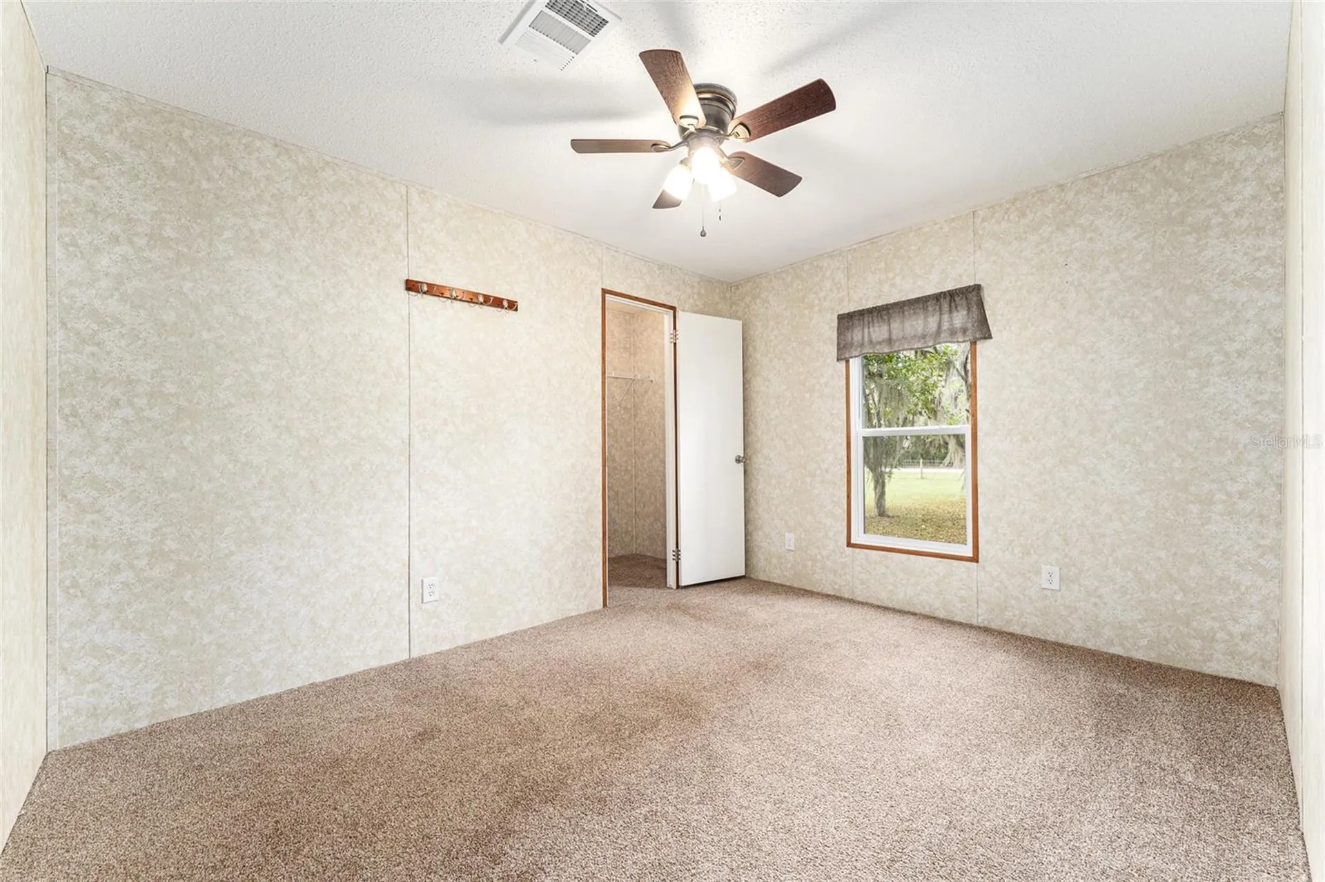 770 S County Road 21 Hawthorne FL 32640