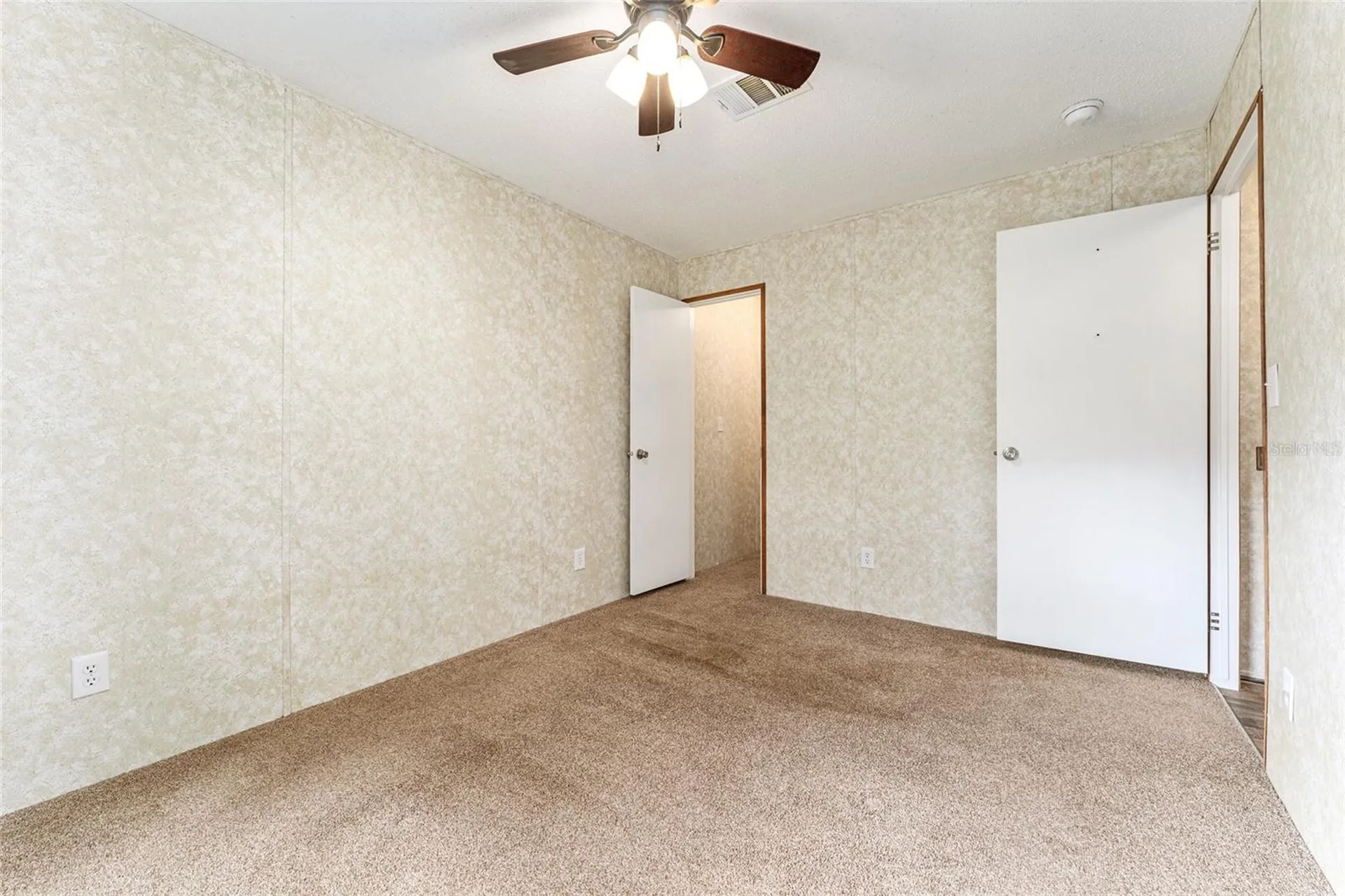 770 S County Road 21 Hawthorne FL 32640
