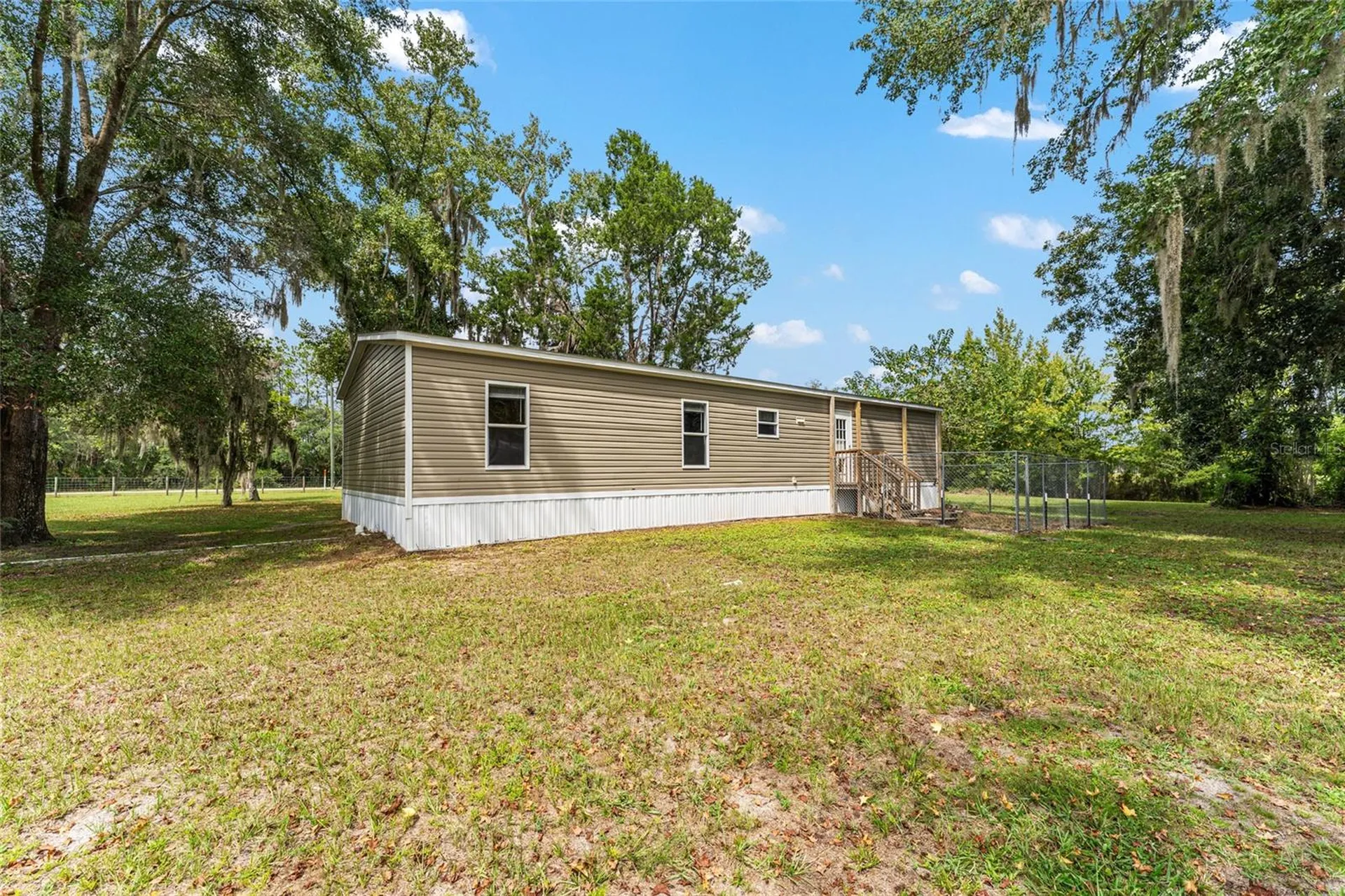 770 S County Road 21 Hawthorne FL 32640