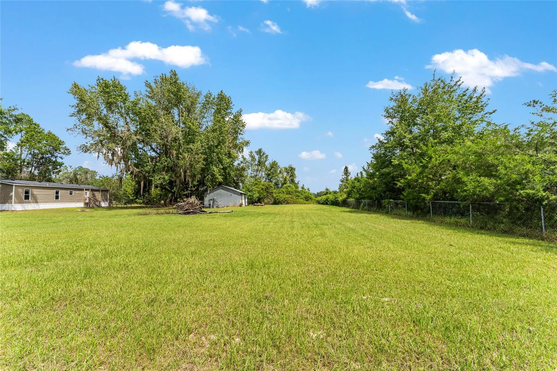 770 S County Road 21 Hawthorne FL 32640