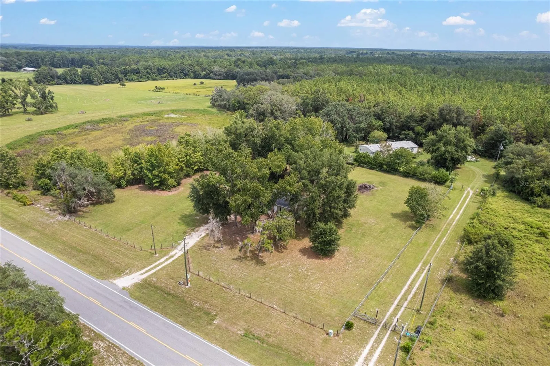 770 S County Road 21 Hawthorne FL 32640