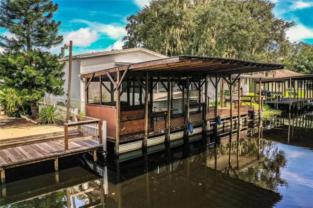 55 Rosalie Oaks Boulevard Lake Wales FL 33898