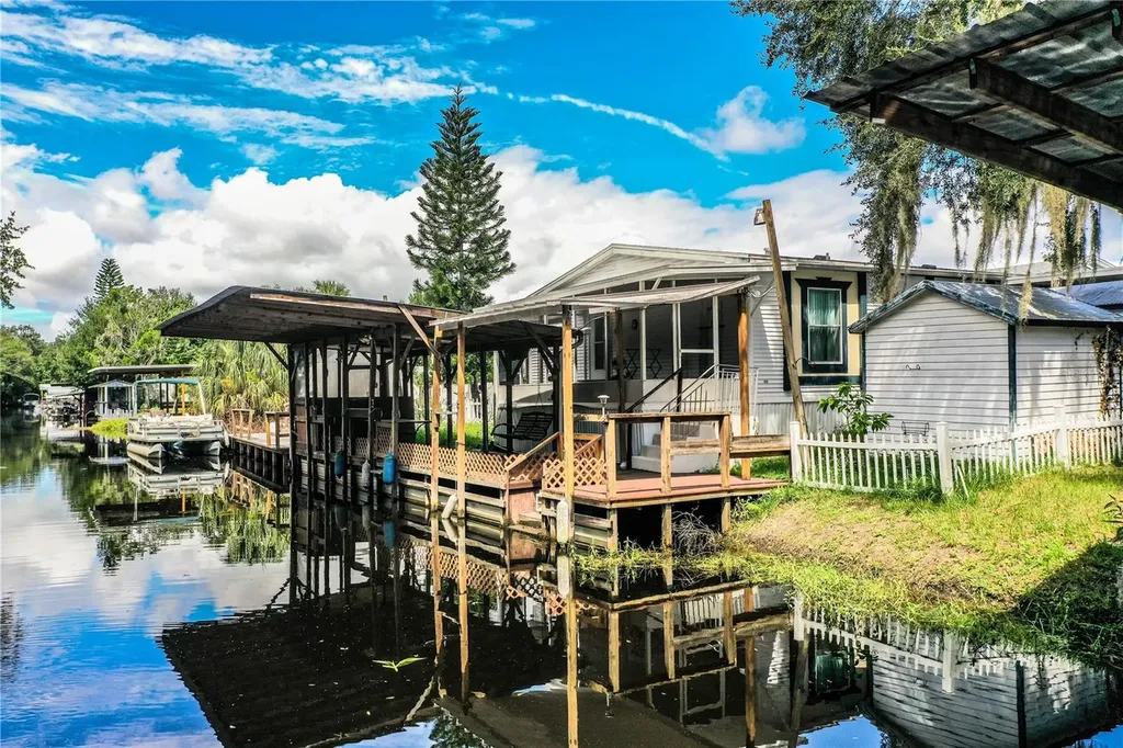 55 Rosalie Oaks Boulevard Lake Wales FL 33898