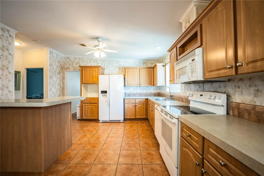 55 Rosalie Oaks Boulevard Lake Wales FL 33898