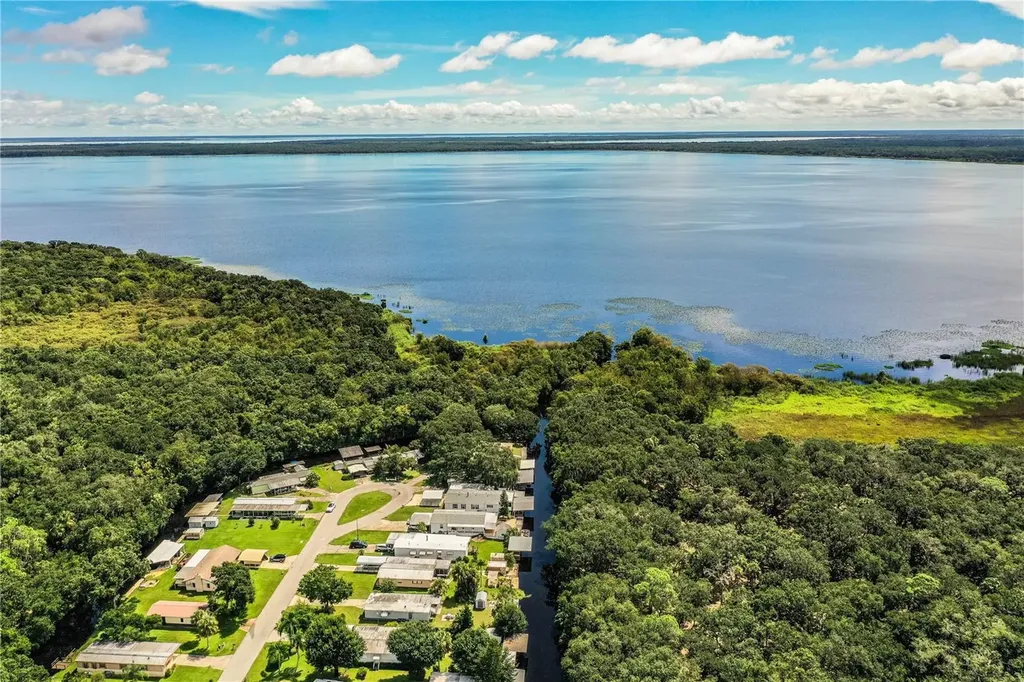 55 Rosalie Oaks Boulevard Lake Wales FL 33898