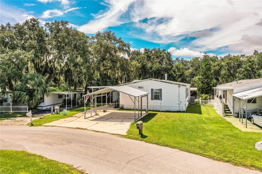 55 Rosalie Oaks Boulevard Lake Wales FL 33898