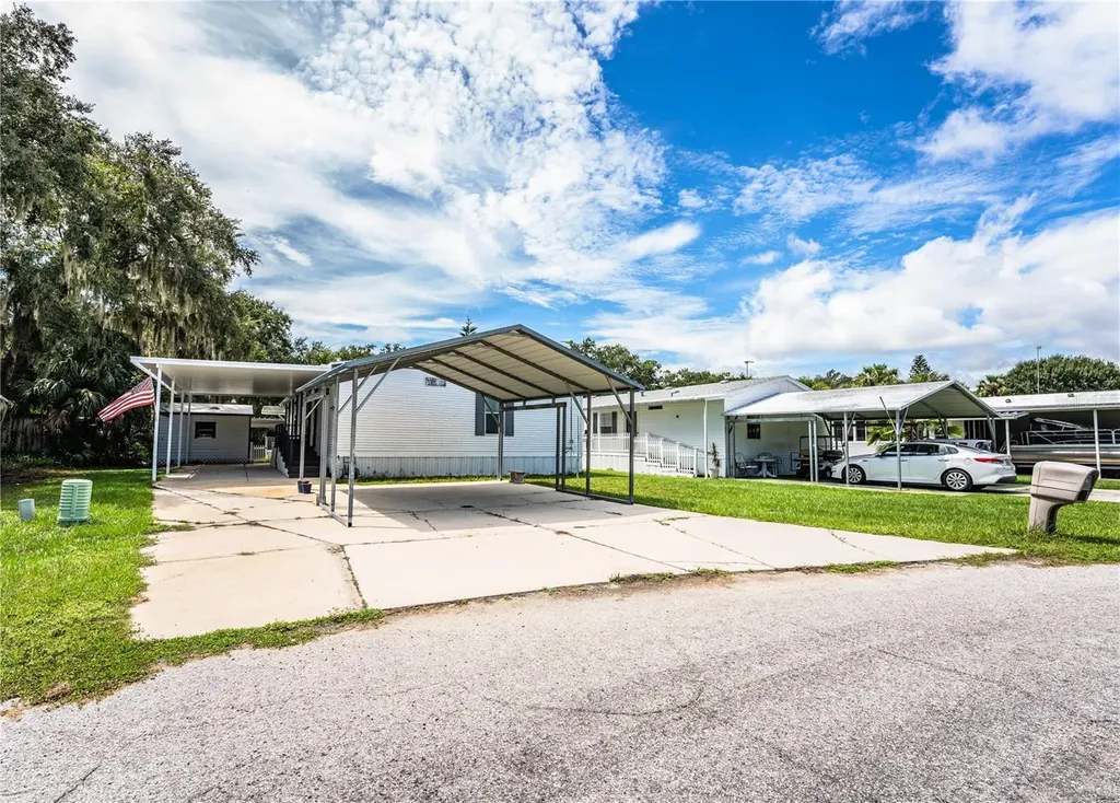 55 Rosalie Oaks Boulevard Lake Wales FL 33898