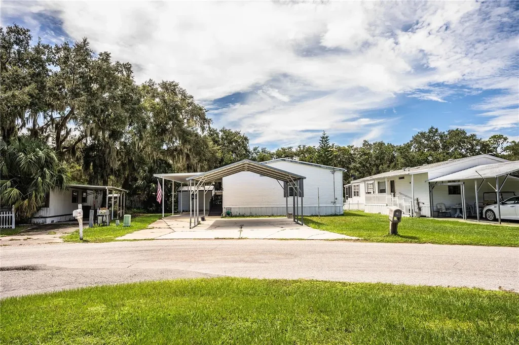 55 Rosalie Oaks Boulevard Lake Wales FL 33898