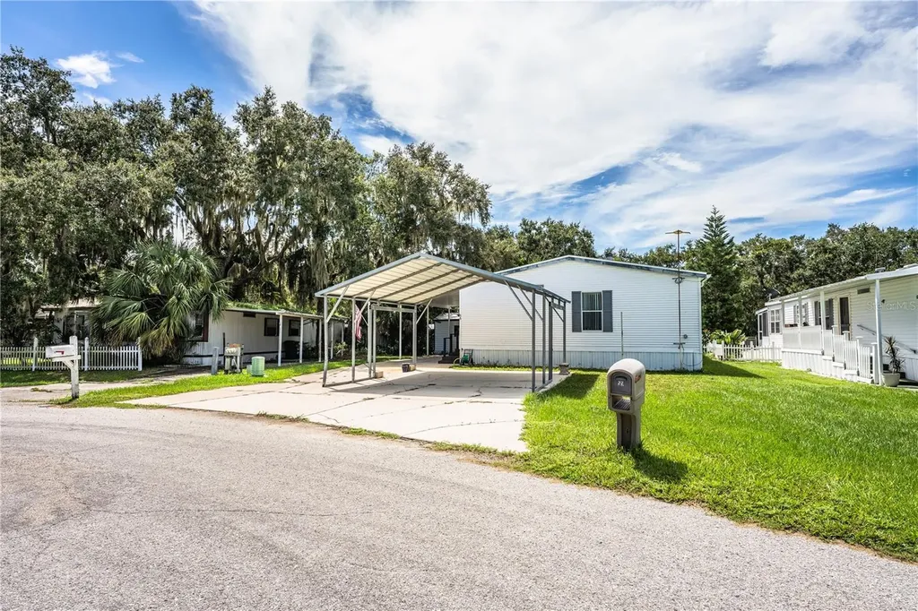 55 Rosalie Oaks Boulevard Lake Wales FL 33898