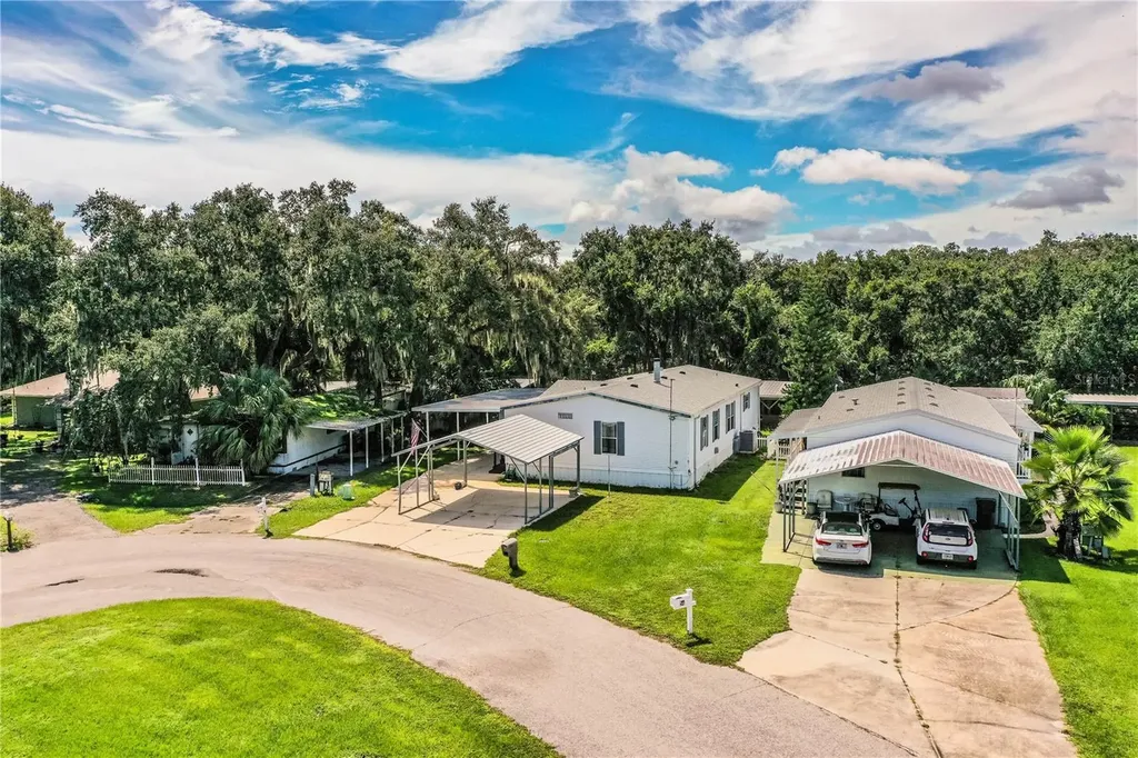 55 Rosalie Oaks Boulevard Lake Wales FL 33898