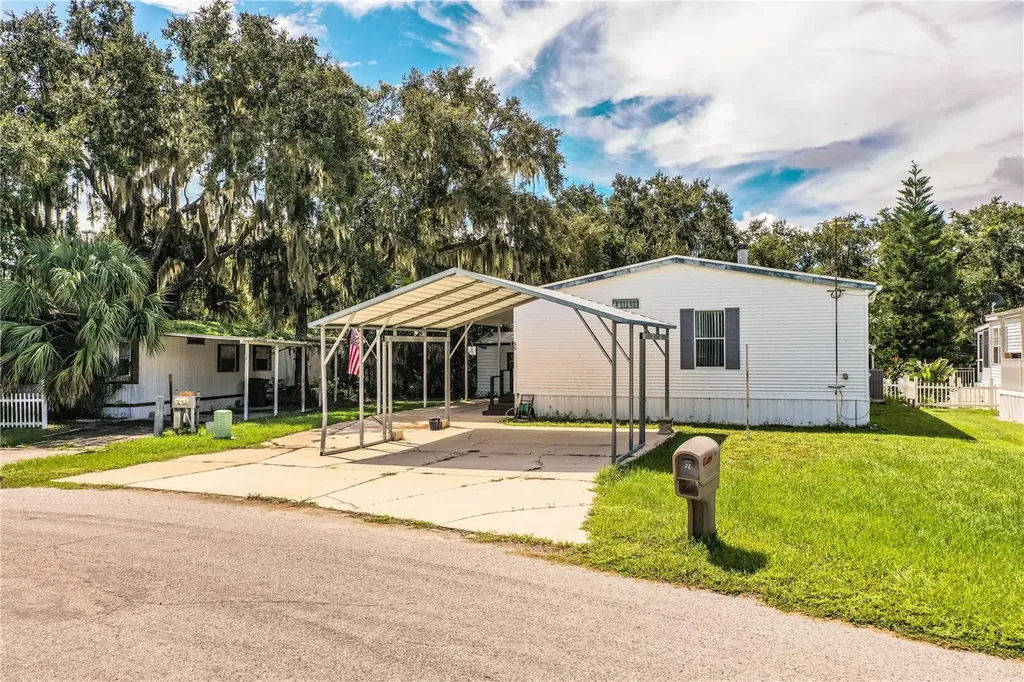 55 Rosalie Oaks Boulevard Lake Wales FL 33898