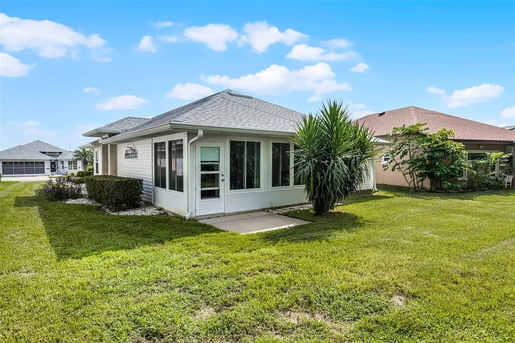 21737 King John Street Leesburg FL 34748