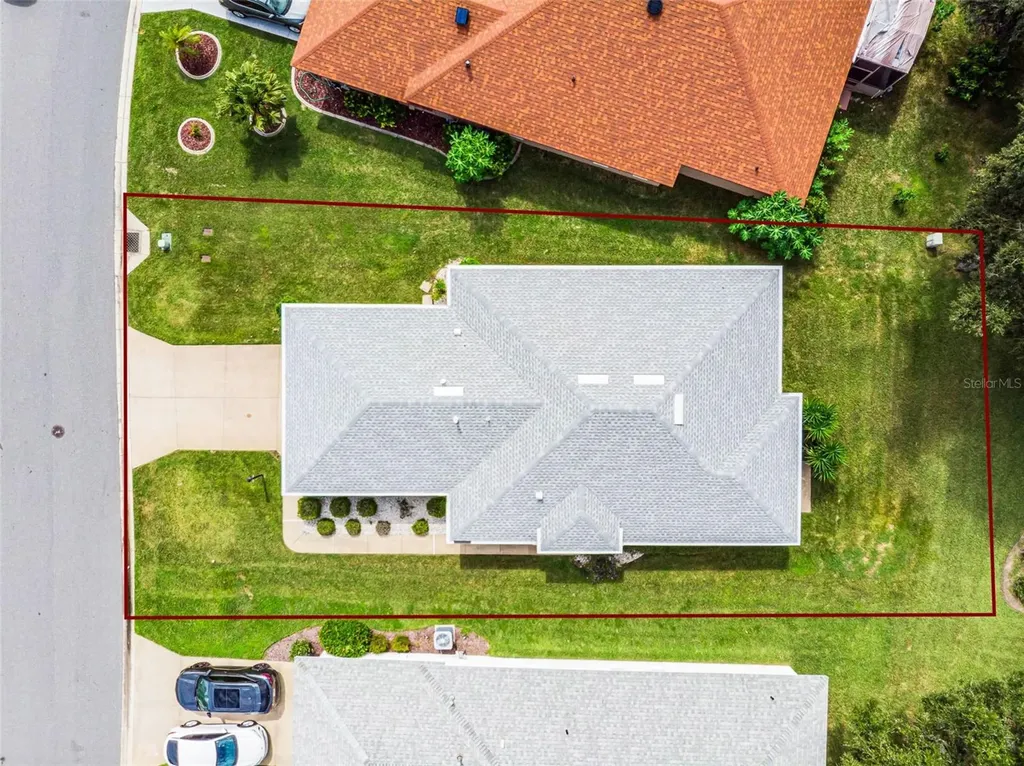 21737 King John Street Leesburg FL 34748