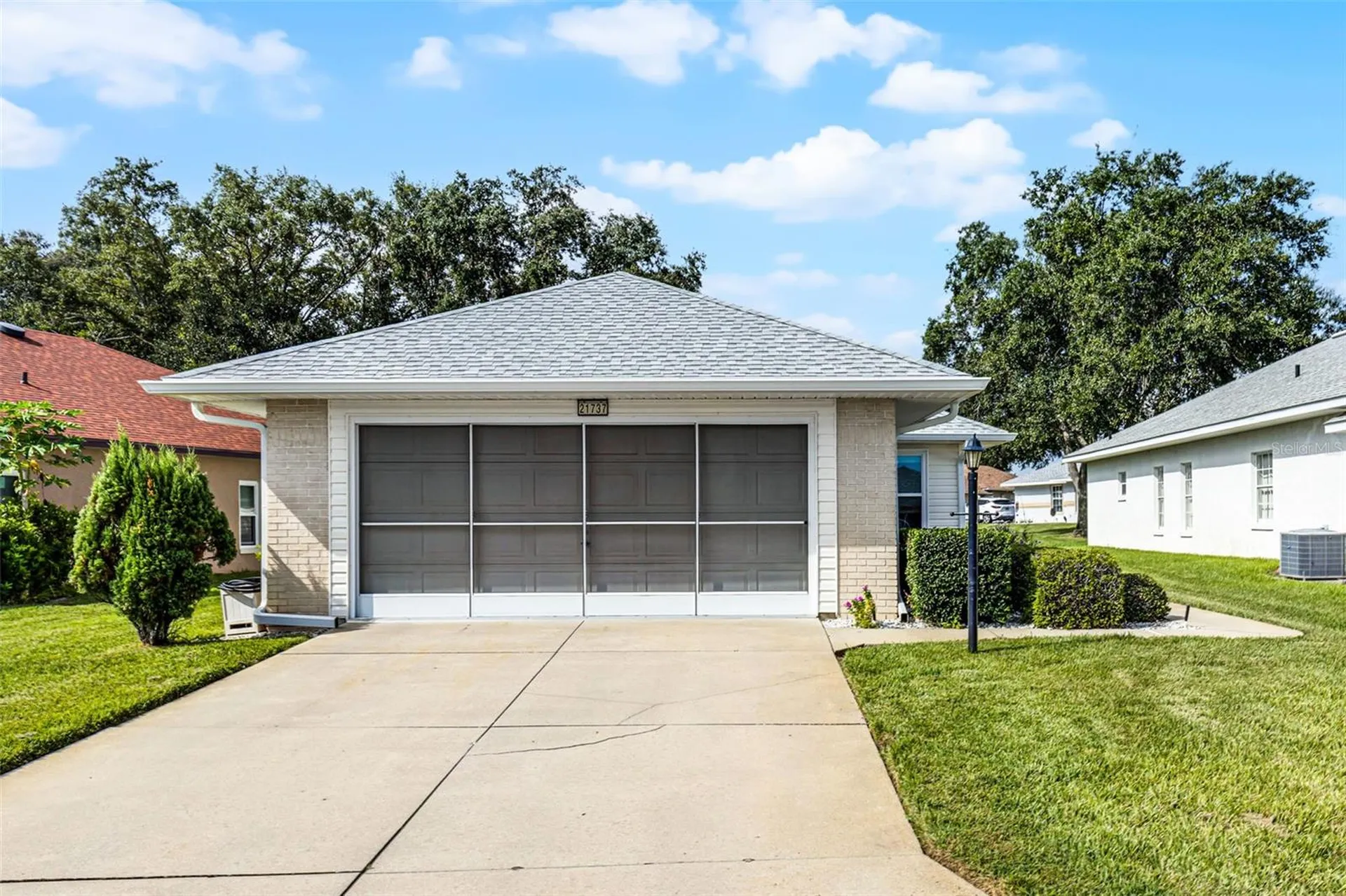 21737 King John Street Leesburg FL 34748