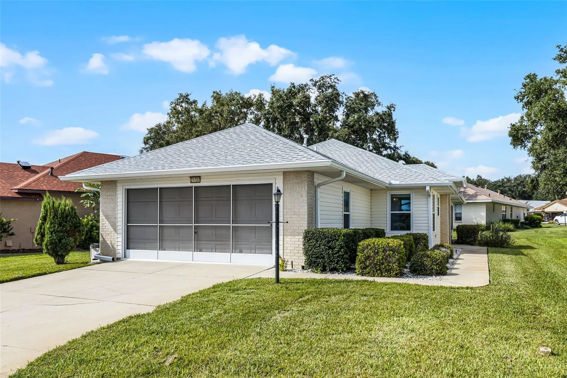 21737 King John Street Leesburg FL 34748