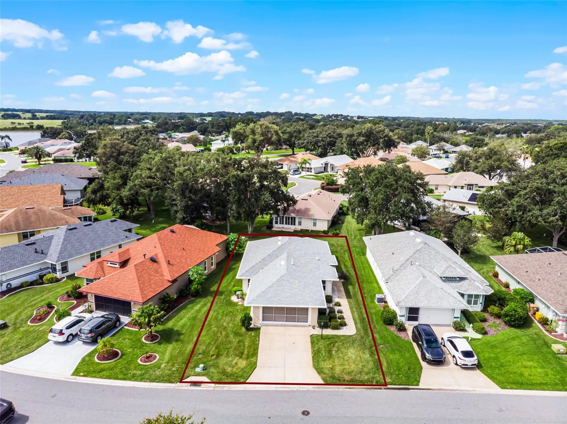 21737 King John Street Leesburg FL 34748