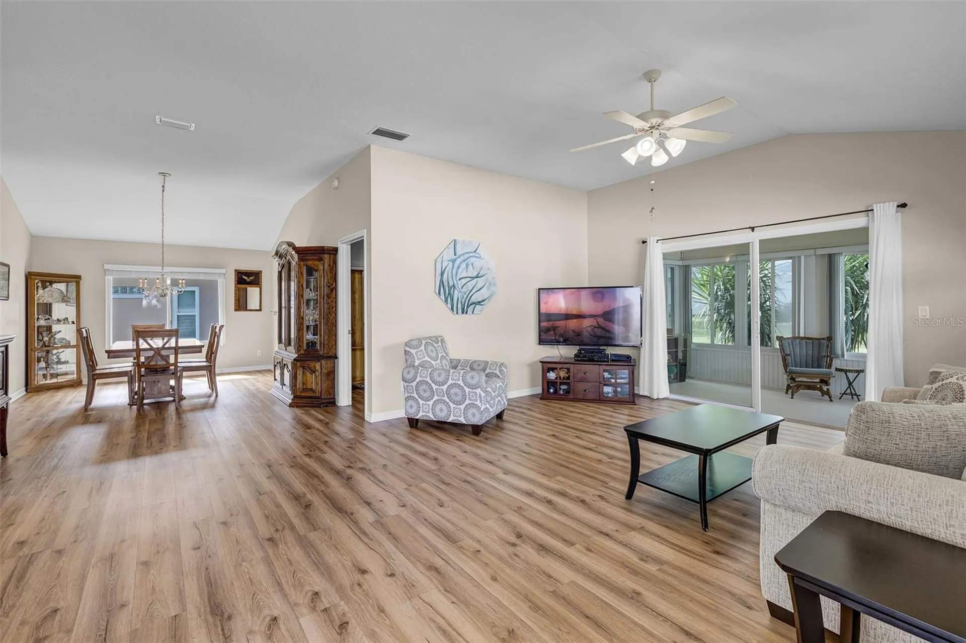 21737 King John Street Leesburg FL 34748