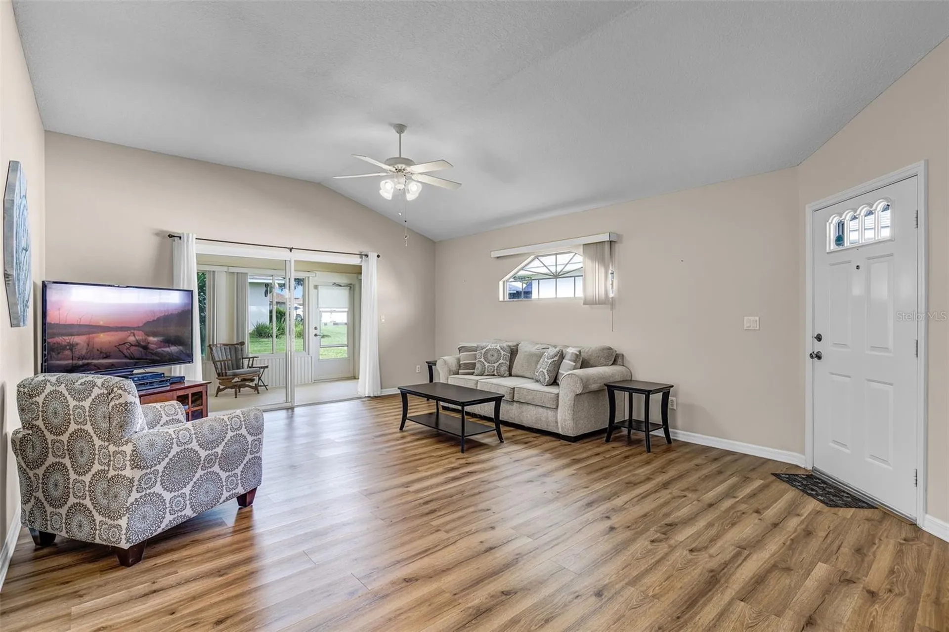 21737 King John Street Leesburg FL 34748